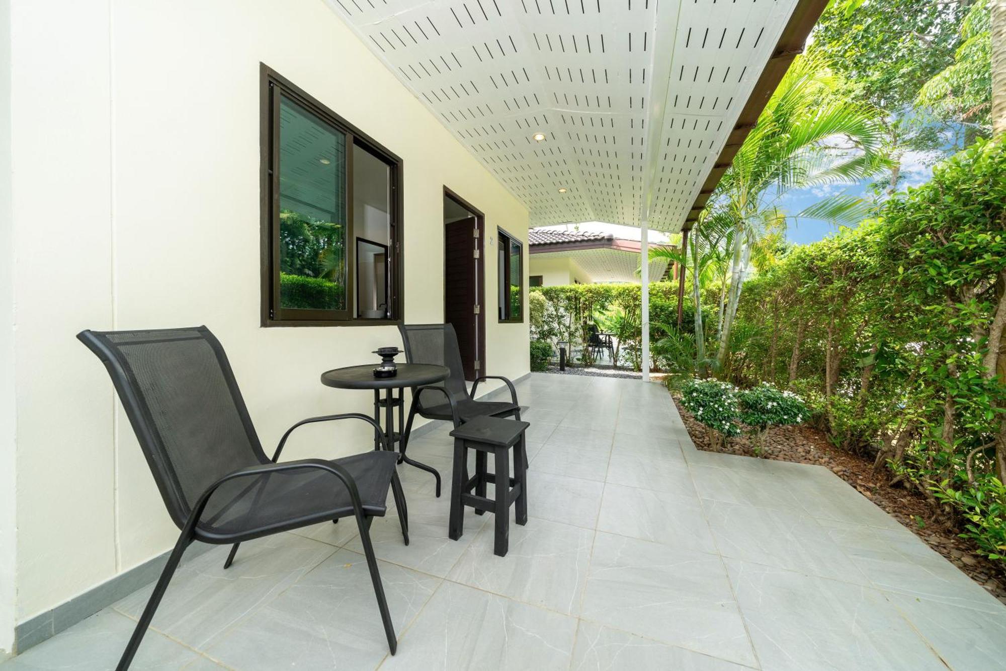 Oxavia Garden Oasis In Nai Harn - Your Private Tropical Garden With 3 Cabins And Jacuzzi Rawai Εξωτερικό φωτογραφία