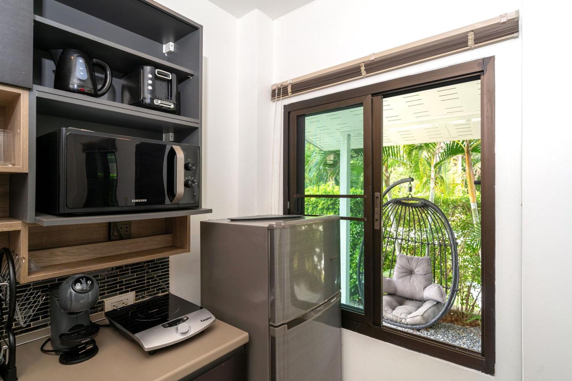 Oxavia Garden Oasis In Nai Harn - Your Private Tropical Garden With 3 Cabins And Jacuzzi Rawai Εξωτερικό φωτογραφία