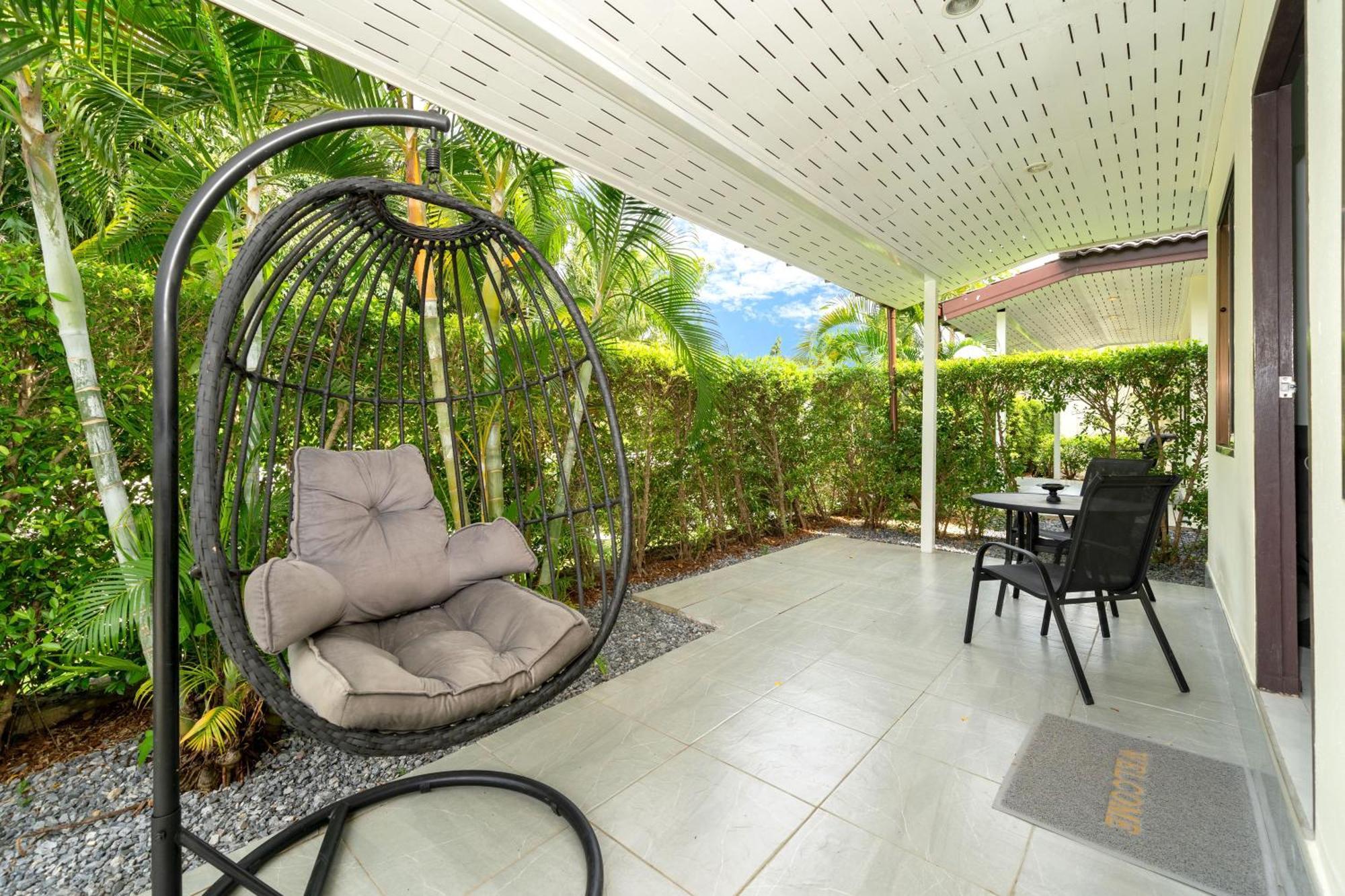 Oxavia Garden Oasis In Nai Harn - Your Private Tropical Garden With 3 Cabins And Jacuzzi Rawai Εξωτερικό φωτογραφία