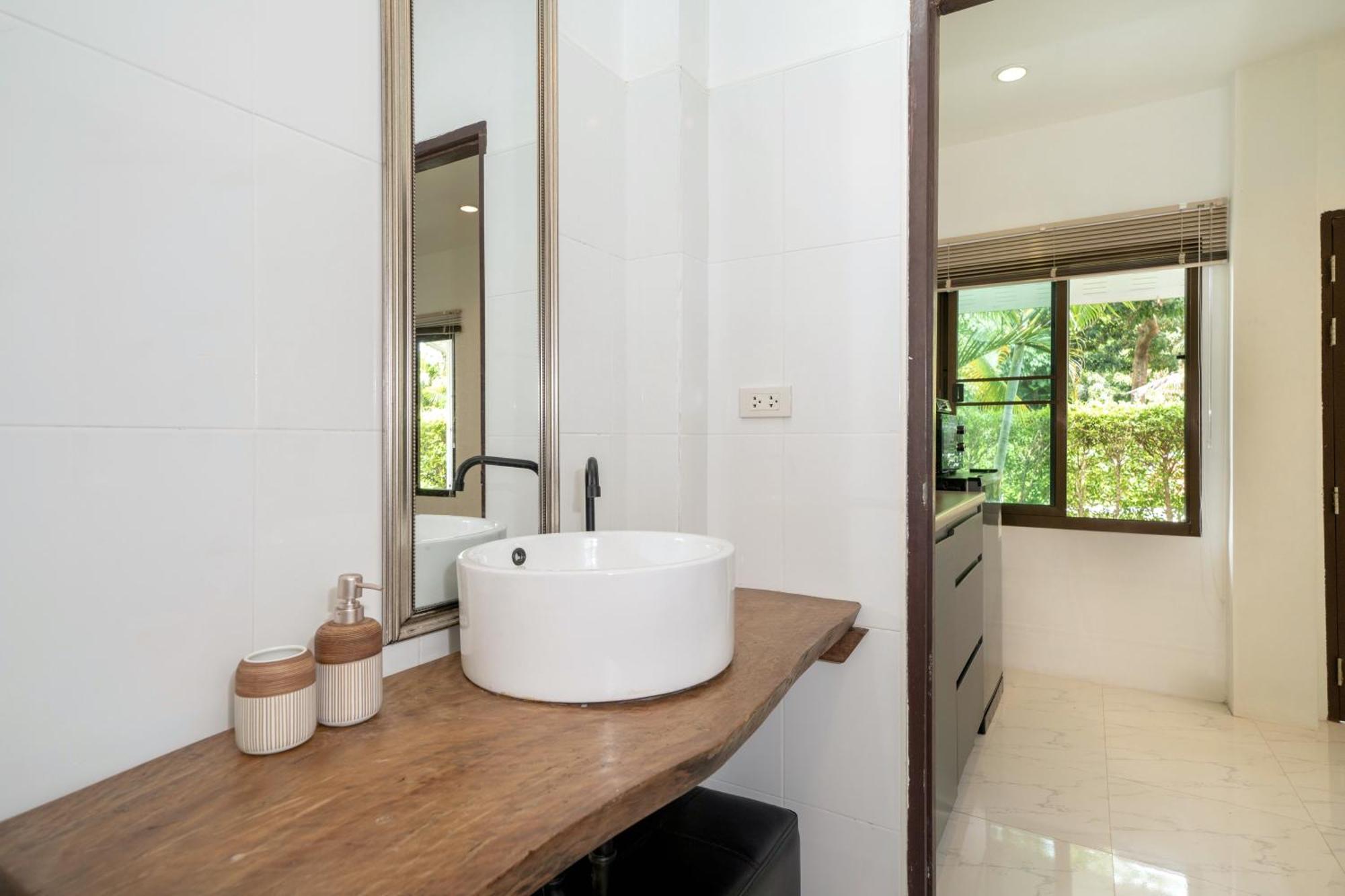 Oxavia Garden Oasis In Nai Harn - Your Private Tropical Garden With 3 Cabins And Jacuzzi Rawai Εξωτερικό φωτογραφία
