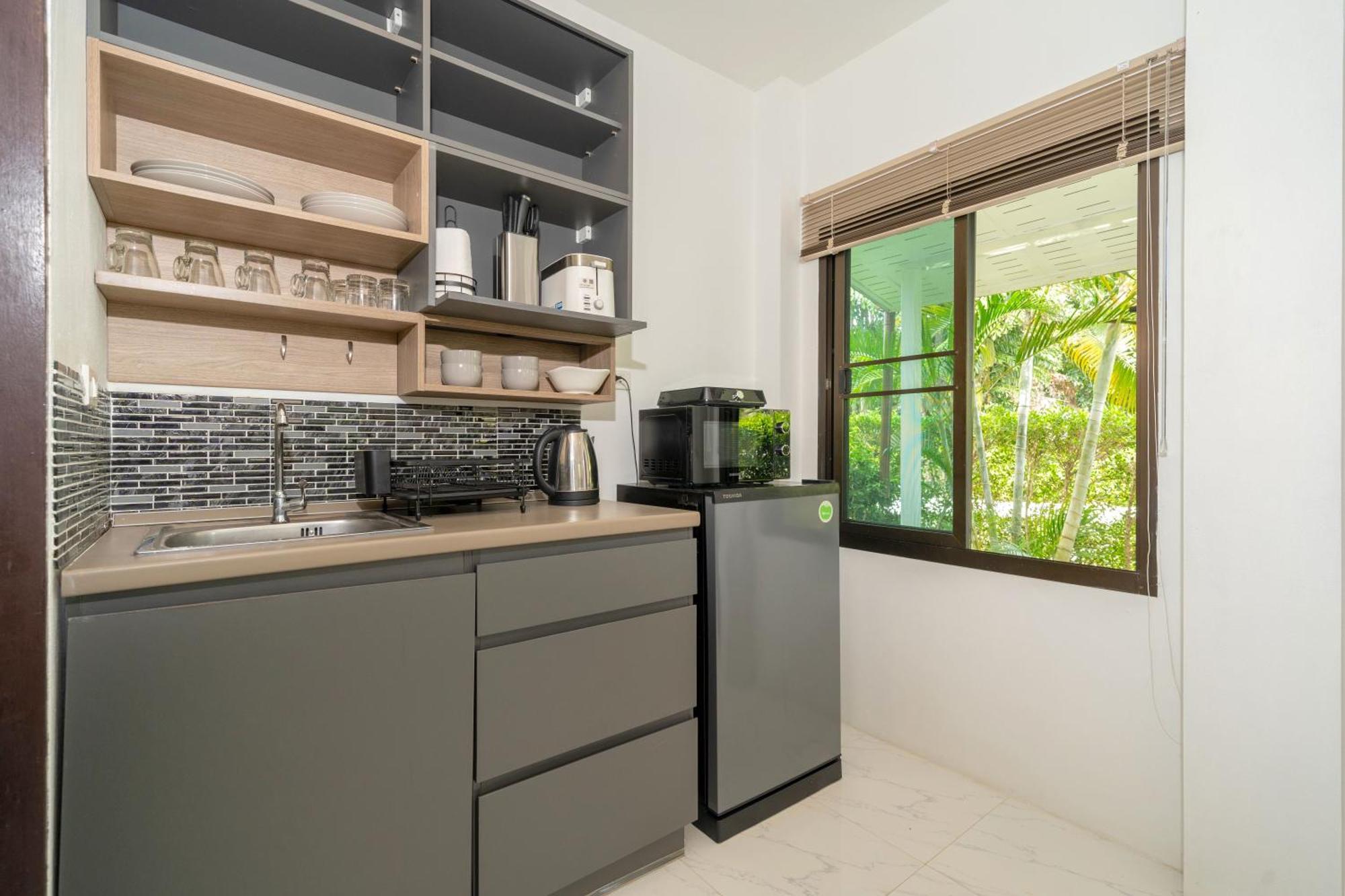 Oxavia Garden Oasis In Nai Harn - Your Private Tropical Garden With 3 Cabins And Jacuzzi Rawai Εξωτερικό φωτογραφία