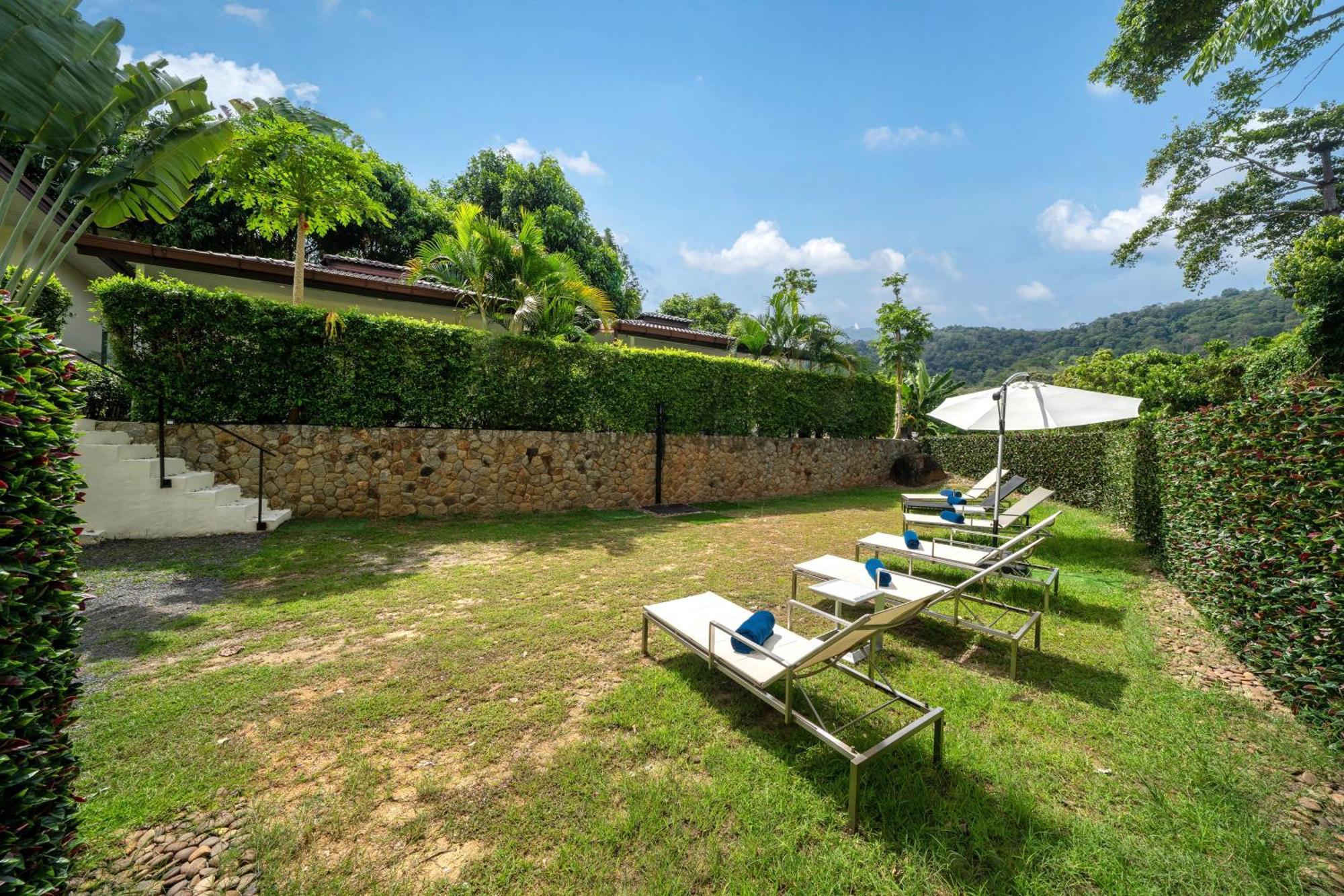 Oxavia Garden Oasis In Nai Harn - Your Private Tropical Garden With 3 Cabins And Jacuzzi Rawai Εξωτερικό φωτογραφία
